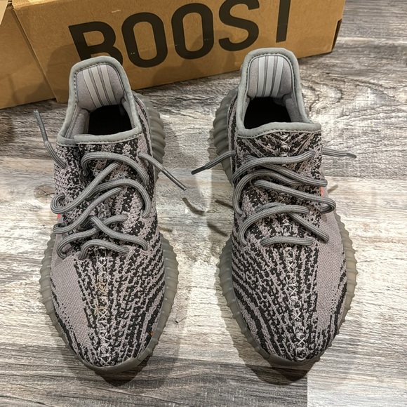 Adidas Yeezy 350 V2 Beluga 2.0 - size 5.5US - Picture 1 of 11